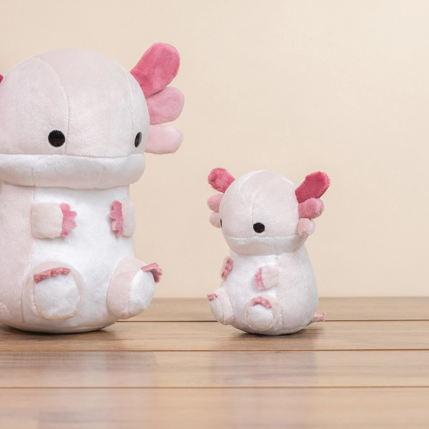 Mini Lotti The Axolotl 2 Mini Lotti The Axolotl - Image 2